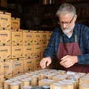 Amazon Plus tea dealer near me Gurgaon packing Amazon Plus tea boxes in brown packaging for office use