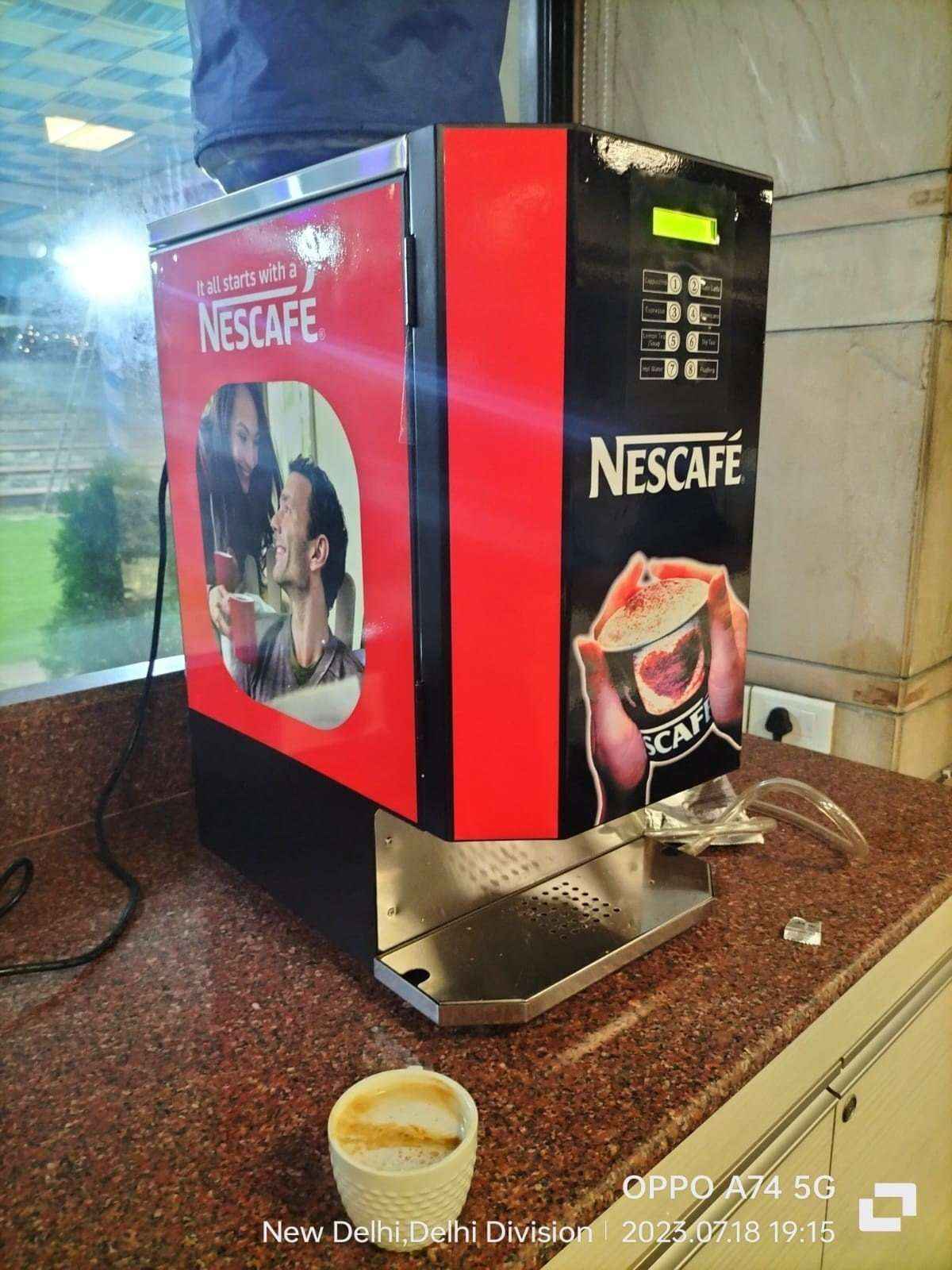 Nescafe Coffee Machine 3 LANE 8 OPTION Delhi Automatic Tea and Coffee Vending Machine - COFFEE WALLA